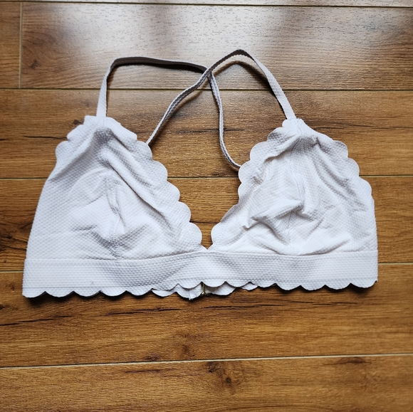 Unbranded Scalloped Bralette - Picture 1 of 2